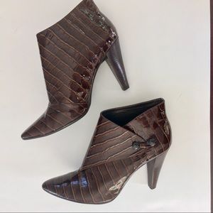 VIA SPIGA Embossed Patent Leather Ankle Boot - 7.5